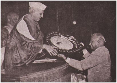 R Ahmed receiving Forestry Award 1953
