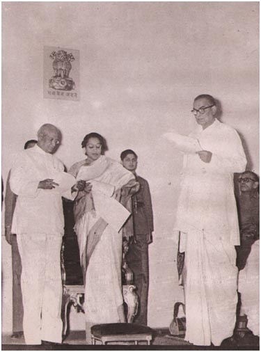 Dr Ahmed becomes Minsiter of West Bengal - Swearing Ceremony